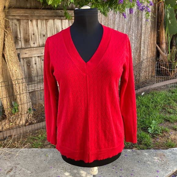 Red Fine Knit V Neck Sweater by Cable & Gauge - Picture 1 of 6